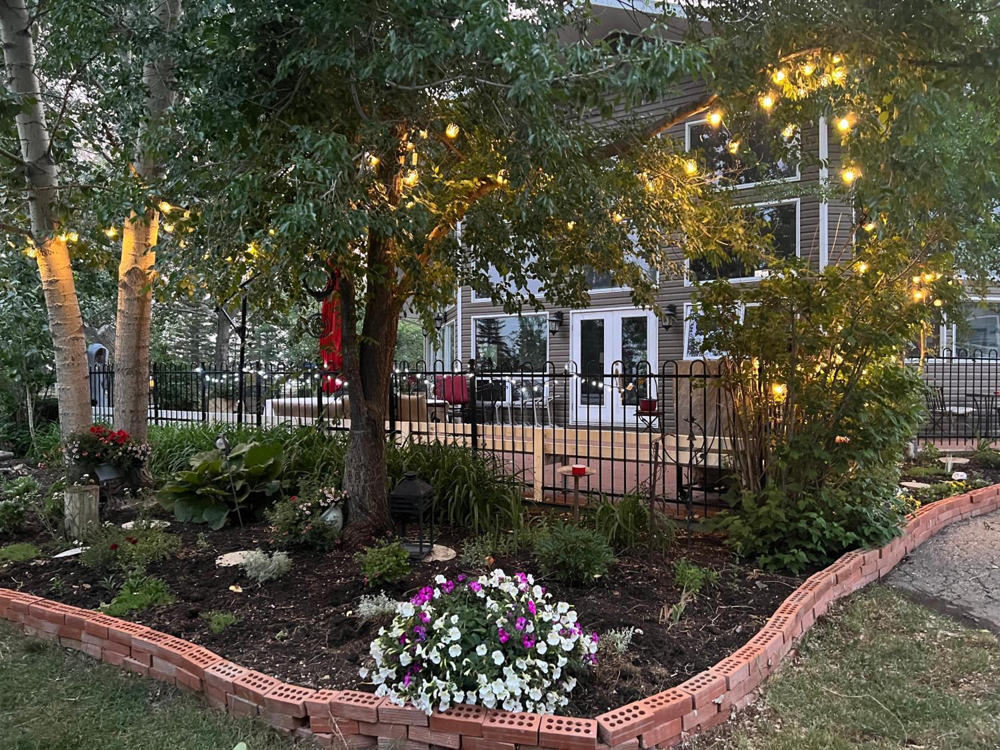 Rolling Hills Country Resort Bed And Breakfast Three Hills Bagian luar foto